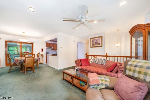 325 Conklintown rd, Ringwood Boro, NJ 07456