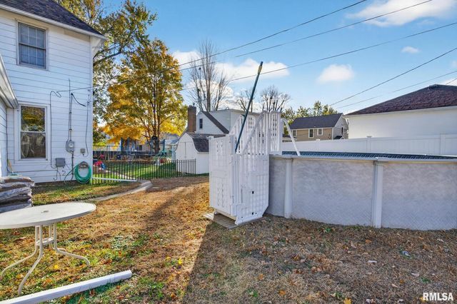 919 9TH Avenue, Fulton, IL 61252