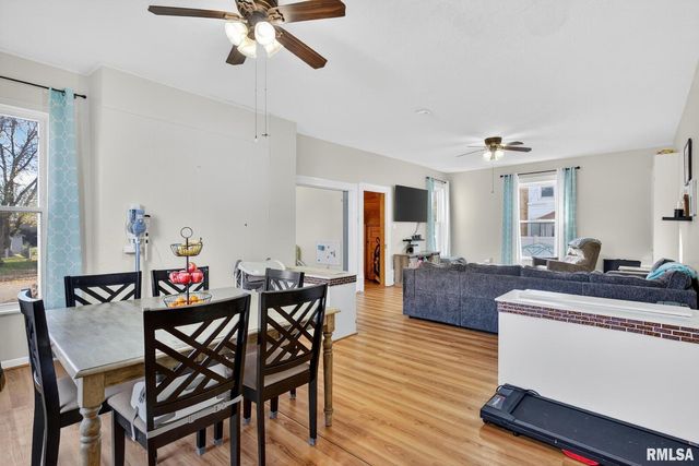 919 9TH Avenue, Fulton, IL 61252