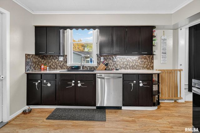 919 9TH Avenue, Fulton, IL 61252