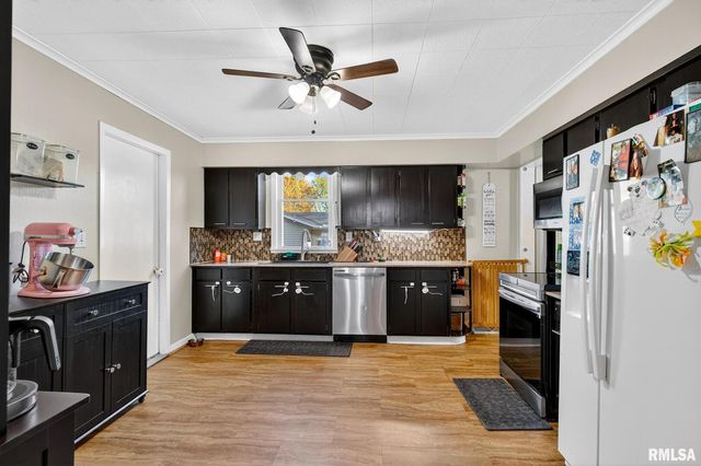 919 9TH Avenue, Fulton, IL 61252