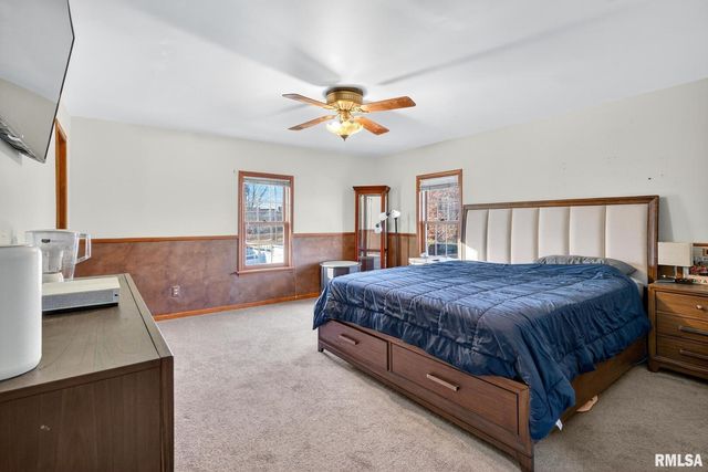 919 9TH Avenue, Fulton, IL 61252