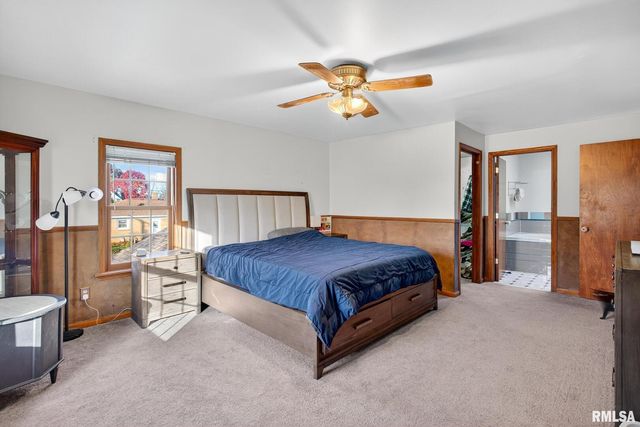 919 9TH Avenue, Fulton, IL 61252