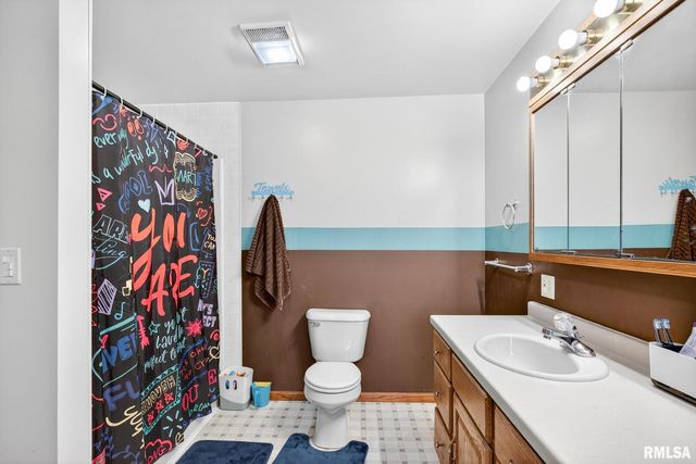 919 9TH Avenue, Fulton, IL 61252