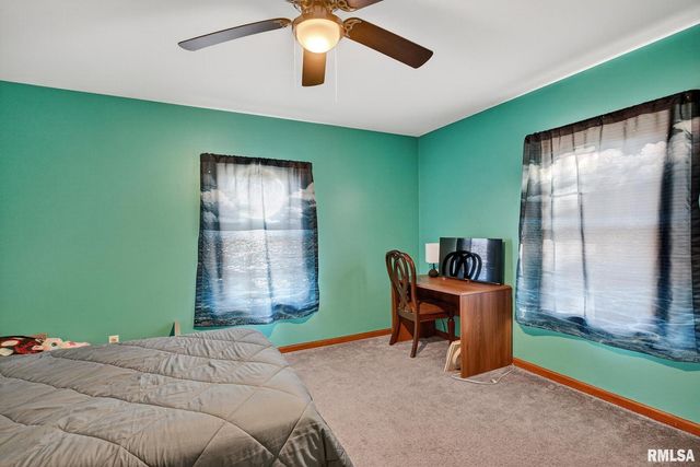 919 9TH Avenue, Fulton, IL 61252