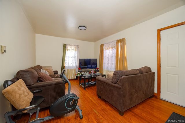 6 Poplar Street, Poughkeepsie, NY 12601