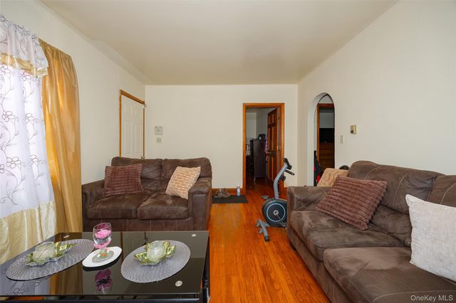 6 Poplar Street, Poughkeepsie, NY 12601