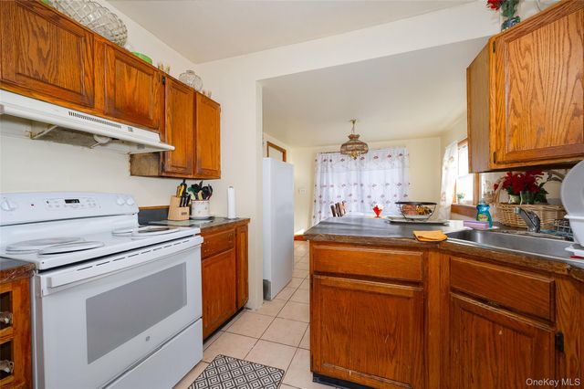 6 Poplar Street, Poughkeepsie, NY 12601