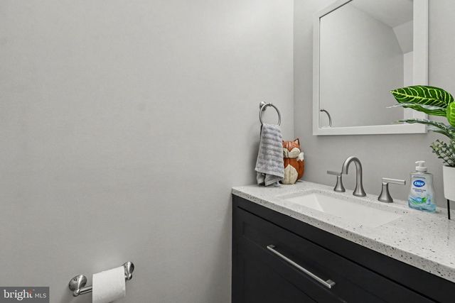 223 LEE CT, Enola, PA 17025