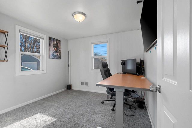 831 SUNNY LANE, Green Bay, WI 54304