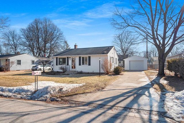 831 SUNNY LANE, Green Bay, WI 54304
