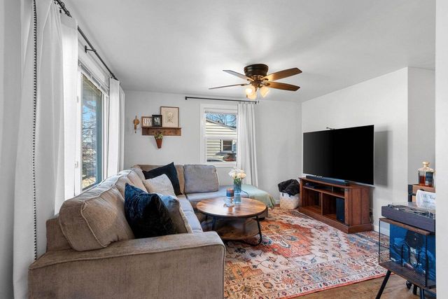 831 SUNNY LANE, Green Bay, WI 54304