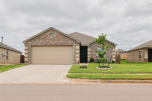 9812 Saddle Drive, Yukon, OK 73099