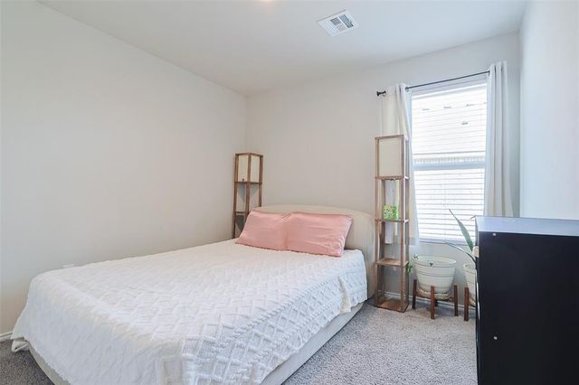 9812 Saddle Drive, Yukon, OK 73099