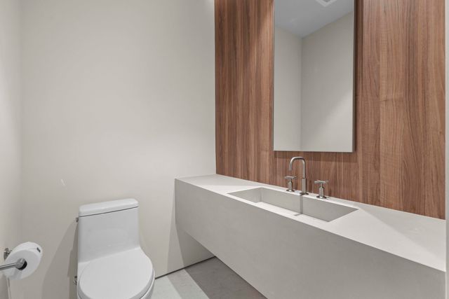 200 Arkona Court 2203, West Palm Beach, FL 33401