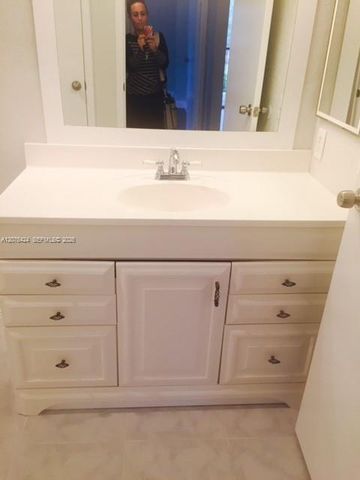927 Riverside Drive 326, Coral Springs, FL 33071
