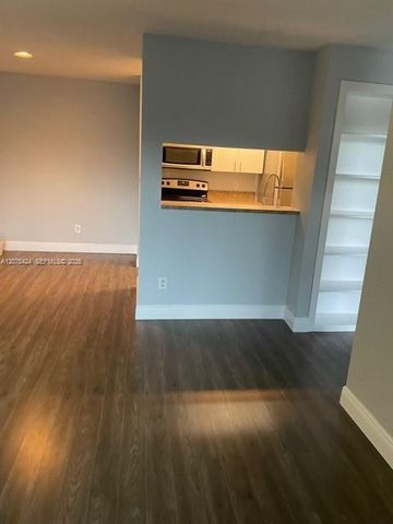 927 Riverside Drive 326, Coral Springs, FL 33071