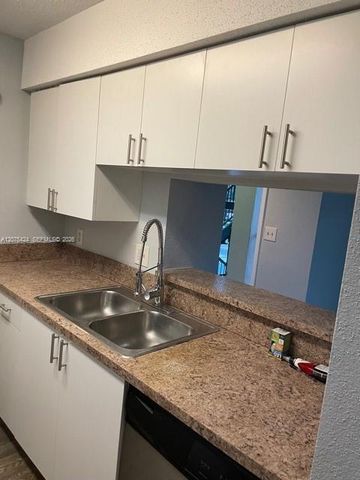 927 Riverside Drive 326, Coral Springs, FL 33071