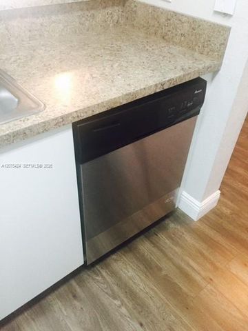 927 Riverside Drive 326, Coral Springs, FL 33071