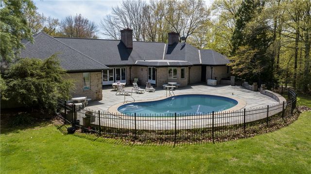 136 White Birch Circle, Scituate, RI 02831