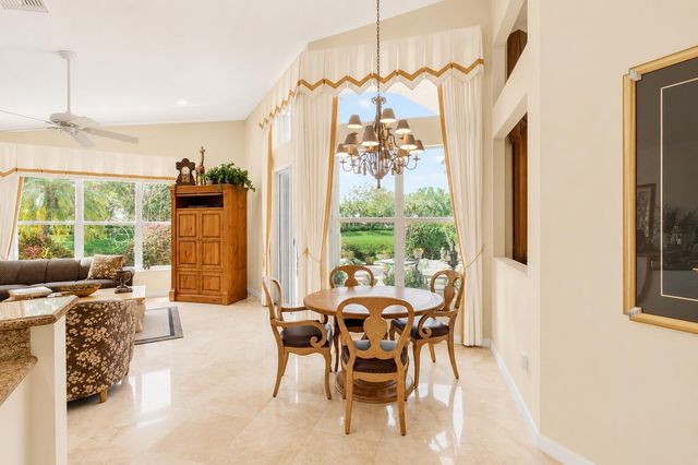 6850 Fiji Circle, Boynton Beach, FL 33437