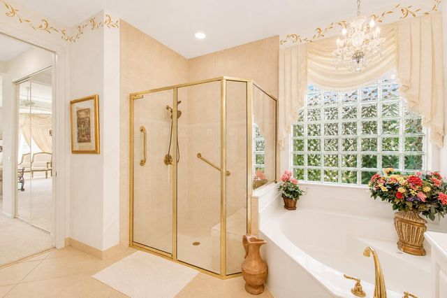 6850 Fiji Circle, Boynton Beach, FL 33437