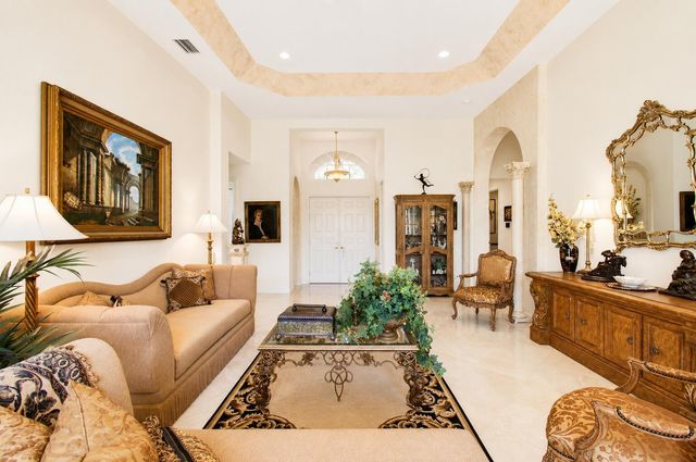 6850 Fiji Circle, Boynton Beach, FL 33437