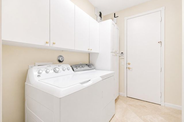 6850 Fiji Circle, Boynton Beach, FL 33437