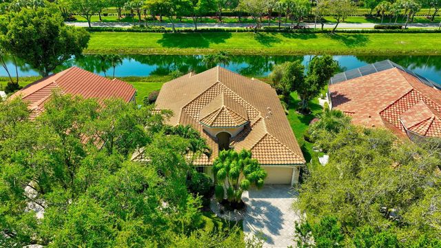 6850 Fiji Circle, Boynton Beach, FL 33437