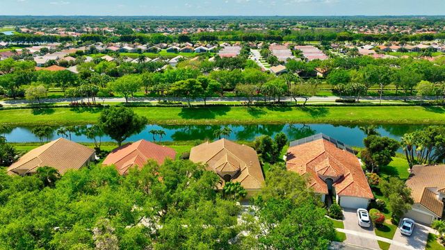 6850 Fiji Circle, Boynton Beach, FL 33437