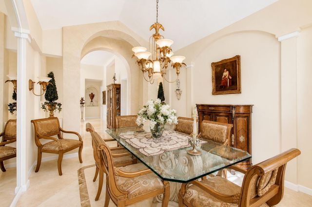 6850 Fiji Circle, Boynton Beach, FL 33437