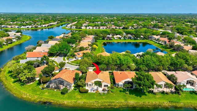 6850 Fiji Circle, Boynton Beach, FL 33437