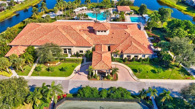 6850 Fiji Circle, Boynton Beach, FL 33437