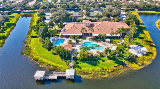 6850 Fiji Circle, Boynton Beach, FL 33437