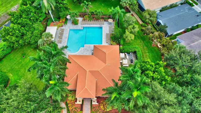 6850 Fiji Circle, Boynton Beach, FL 33437