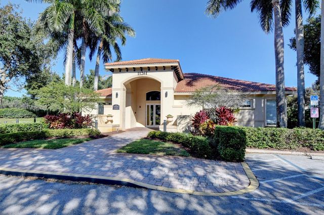 6850 Fiji Circle, Boynton Beach, FL 33437