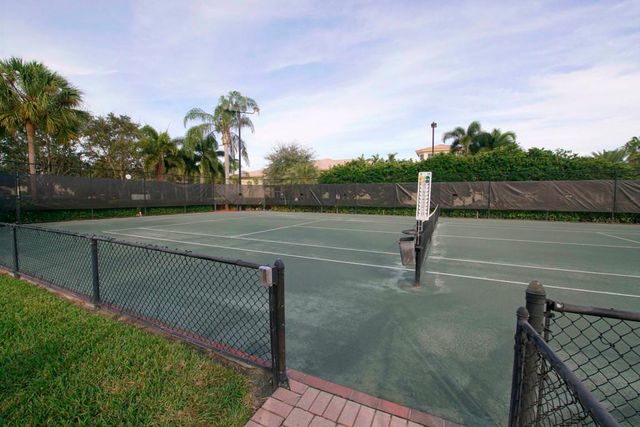 6850 Fiji Circle, Boynton Beach, FL 33437