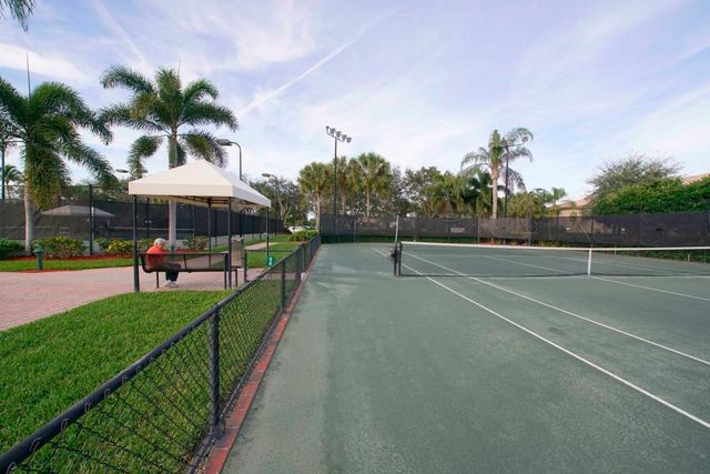 6850 Fiji Circle, Boynton Beach, FL 33437