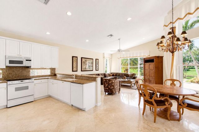 6850 Fiji Circle, Boynton Beach, FL 33437