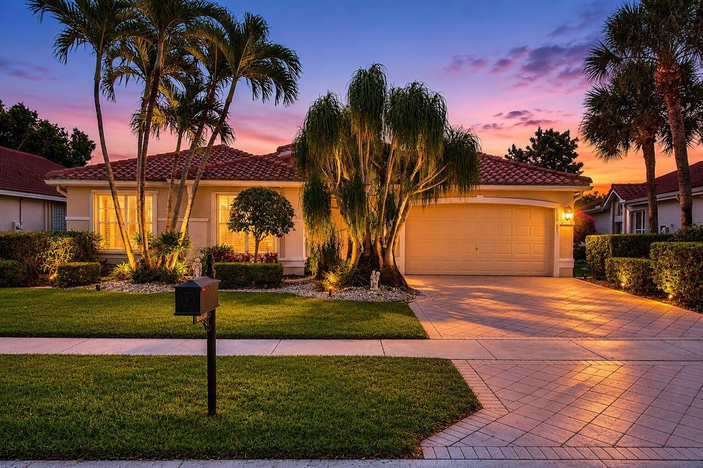 6850 Fiji Circle, Boynton Beach, FL 33437