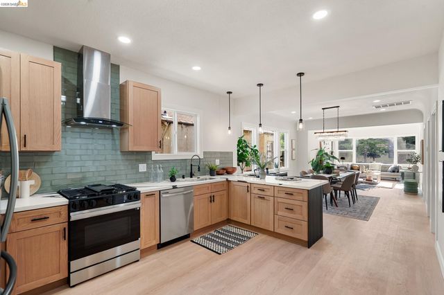 760 53Rd St, Oakland, CA 94609