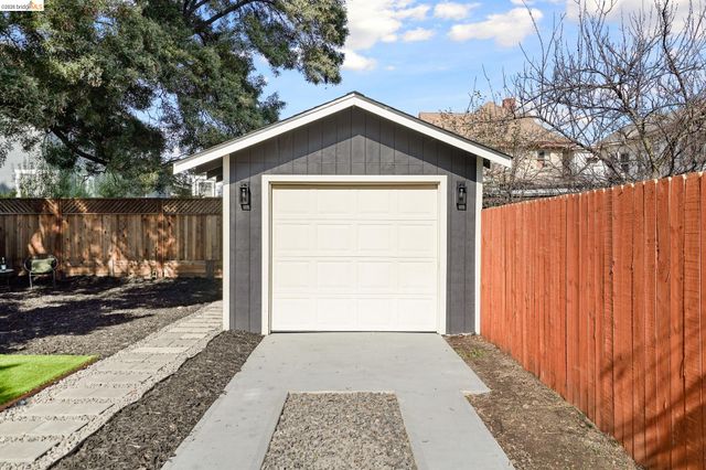 760 53Rd St, Oakland, CA 94609