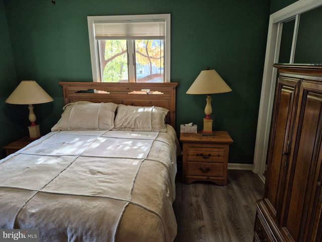 418 CHESTNUT ST, Delran, NJ 08075