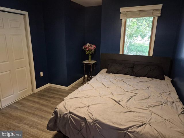 418 CHESTNUT ST, Delran, NJ 08075