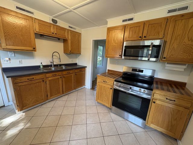 89 Arlington Avenue, Keene, NH 03431