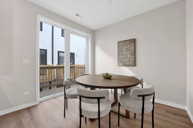 944 Beloit Avenue 4, Forest Park, IL 60130