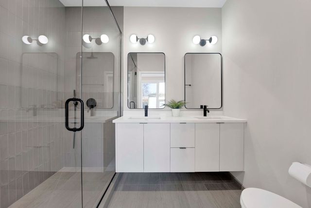 944 Beloit Avenue 4, Forest Park, IL 60130