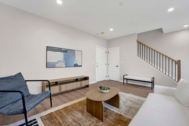 944 Beloit Avenue 4, Forest Park, IL 60130