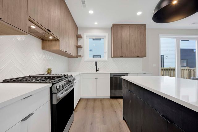 944 Beloit Avenue 4, Forest Park, IL 60130