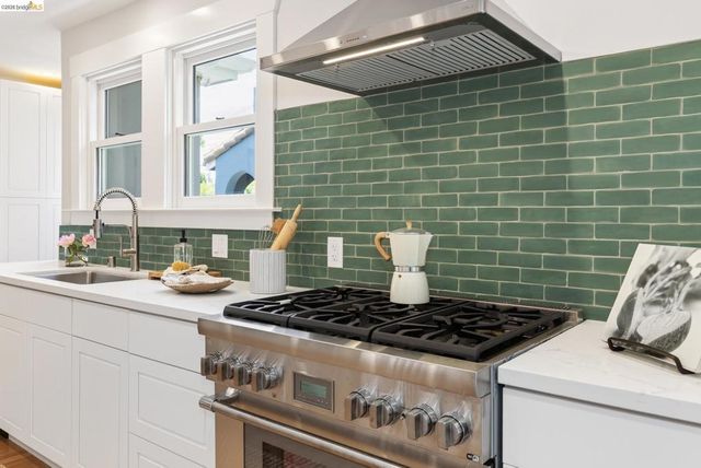 223 Park View Ave, Piedmont, CA 94610